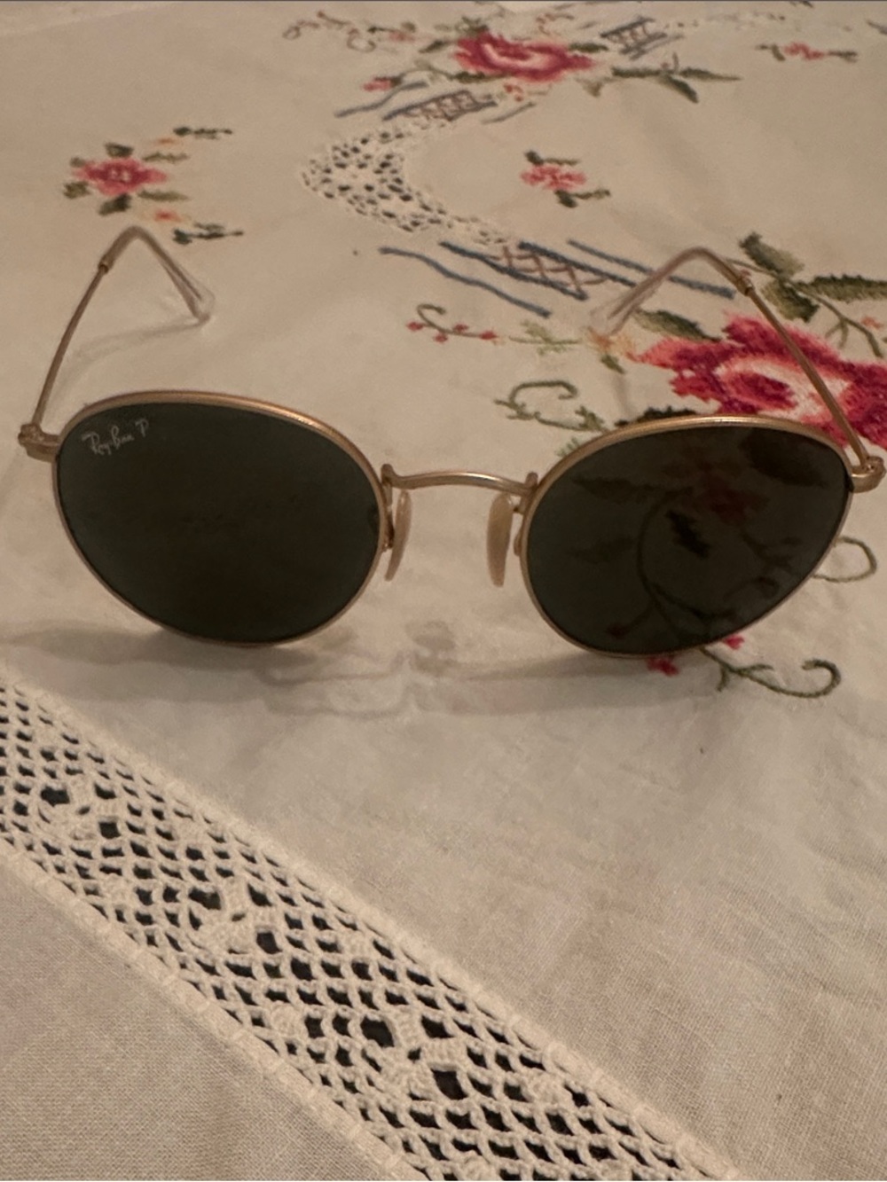 Ray-Ban Gold Frame Dark Green Lens Round Sunglasses